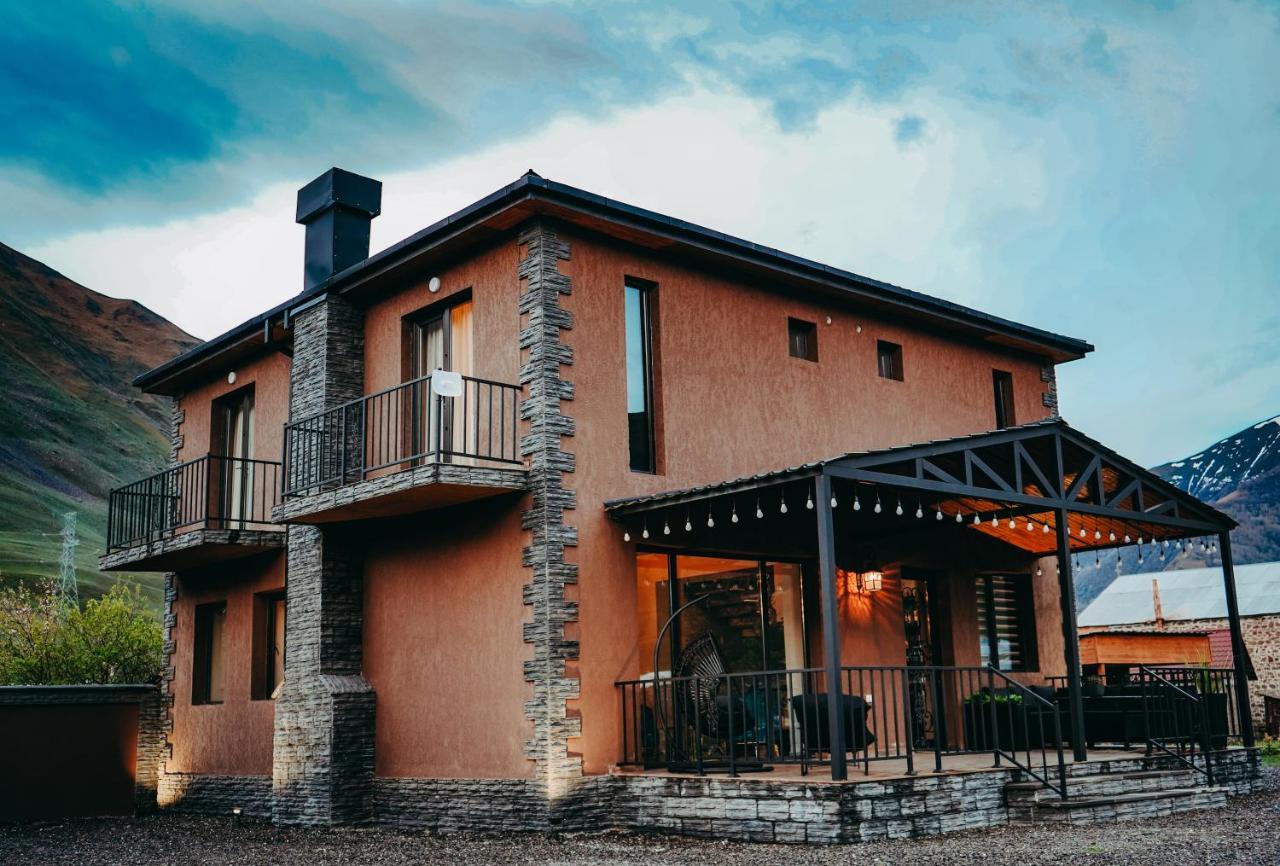 Holiday Home คัซเบกี ภายนอก รูปภาพ